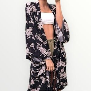 Spiritual Gangster Maya Kimono White Floral Robe One Size Tie front with Pockets